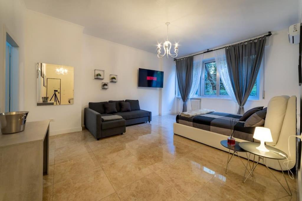 San Babila - Luxury Milanese Apartment 外观 照片